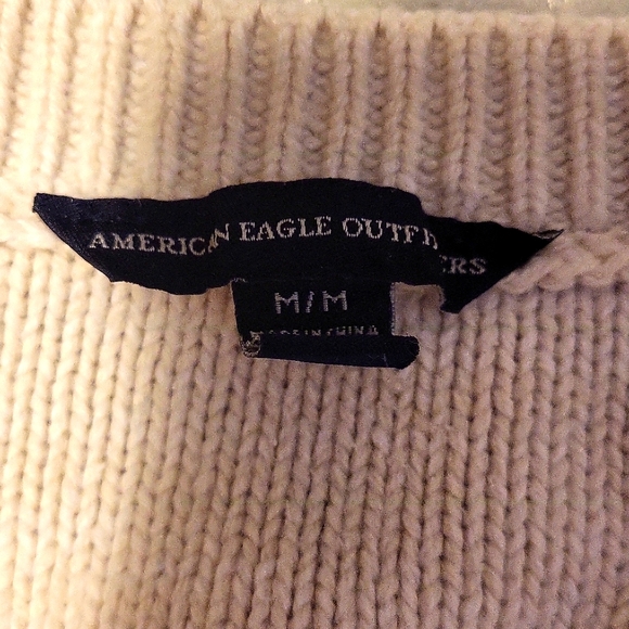 American Eagle Outfitters Cardigan. Size Medium - Picture 3 of 3